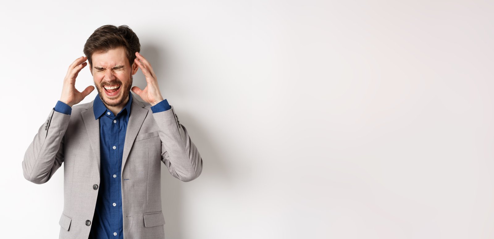 Profesional sobrepasado por un cliente conflictivo